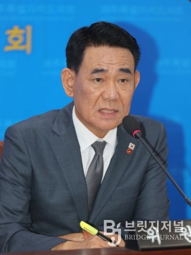 제주특별자치도의회 행정자치위원회 박호형 위원장