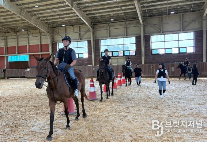 미래역량 강화를 위한 도내 보호자 승마연수