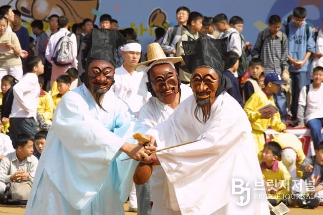 안동시, 제35회 전통문화 교류 및 제45회 하회별신굿탈놀이 정기 발표