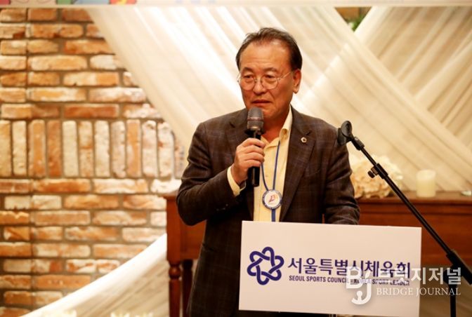 서울선수단 격려하는 이종환 부의장