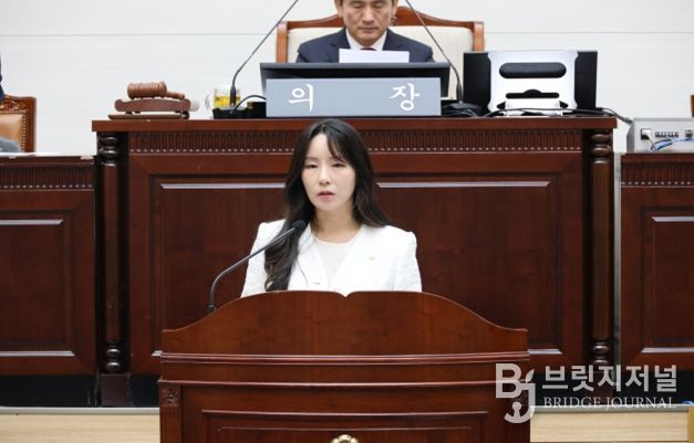 윤정회의원 구정질문