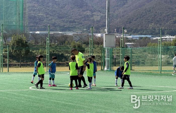 25일 밀양삼문풋살장에서 열린 제25회 어린이체능교실 및 제31회 클럽대항 청소년 풋살대회