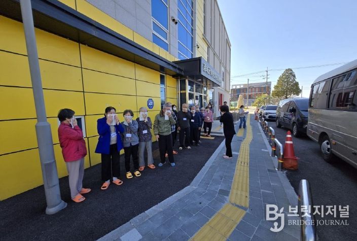 강화군, “재난 약자를 지켜라”… 인지건강센터 합동 소방 훈련 실시