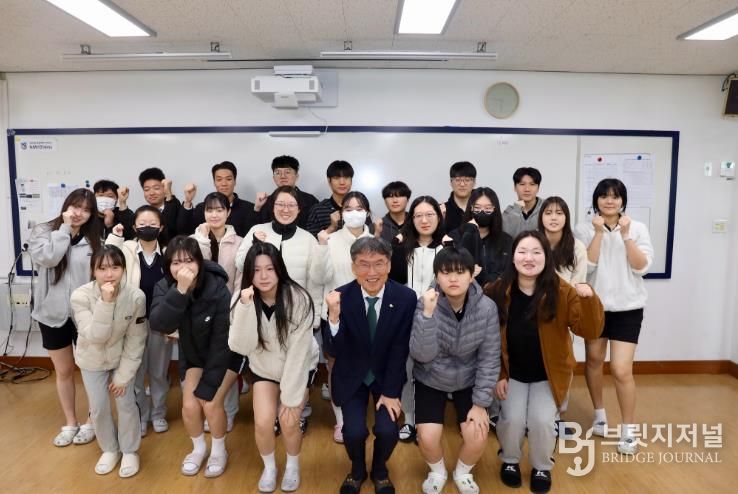 천창수 울산교육감, 수능 앞두고 고3 수험생 격려