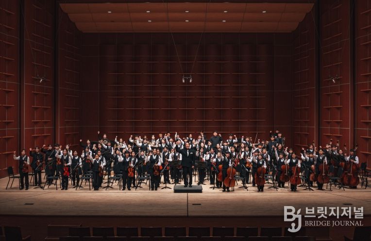 (11월 김해문화의전당에서 펼쳐지는 '꿈의 무용단 정기공연'과 '꿈의 오케스트라 정기연주회')6.꿈오공연