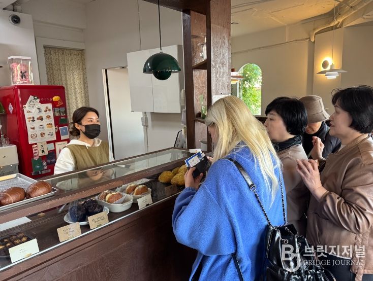 도심 전체가 하나의 무대가 된 ‘미식탐정단’