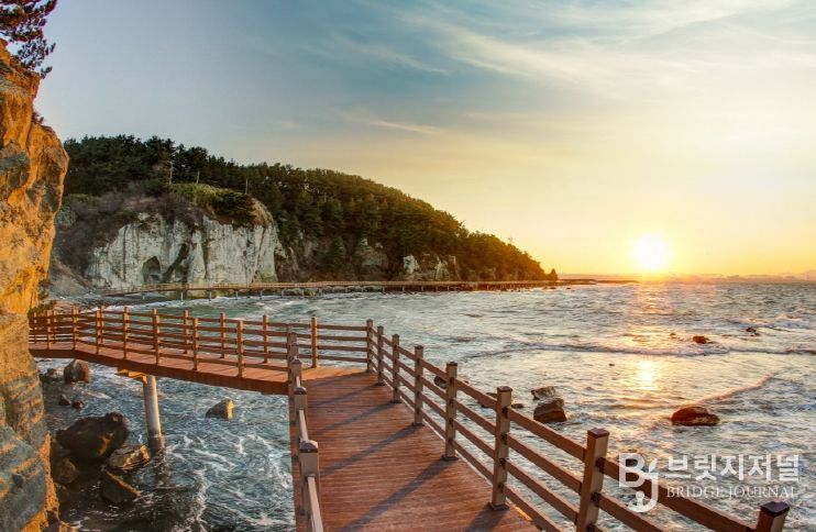 포항시는 4일 ‘호미반도 해안둘레길 걷기 인증 이벤트’를 성황리에 마쳤다고 밝혔다.