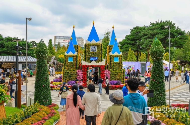 ‘2025년 제16회 유성국화축제’