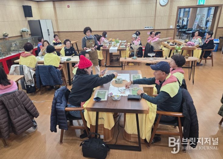 노인맞춤돌봄 종사자 대상 힐링 프로그램 운영