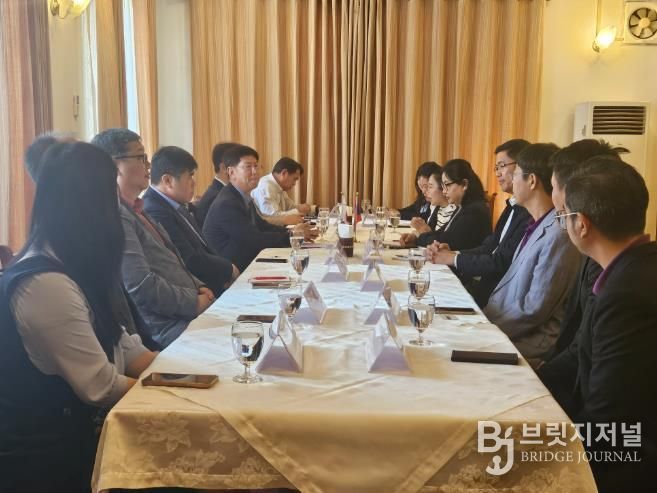 김천시, 2026년 도입 라오스 계절근로자 현지 선발 실시-농업정책과(사진1_노동부 간담회).