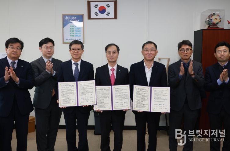 충북 중소기업 지원사업 데이터 서비스 활용 업무협약