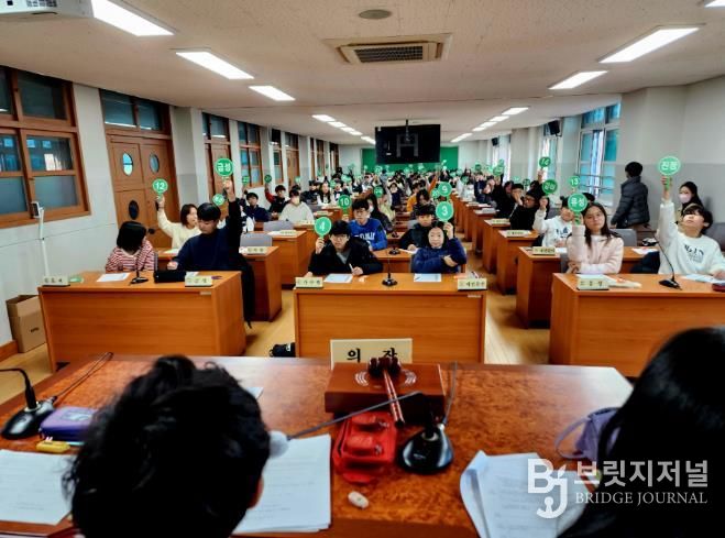 초등학생 주도로 학교 공동 자산 아끼는 문화 만든다