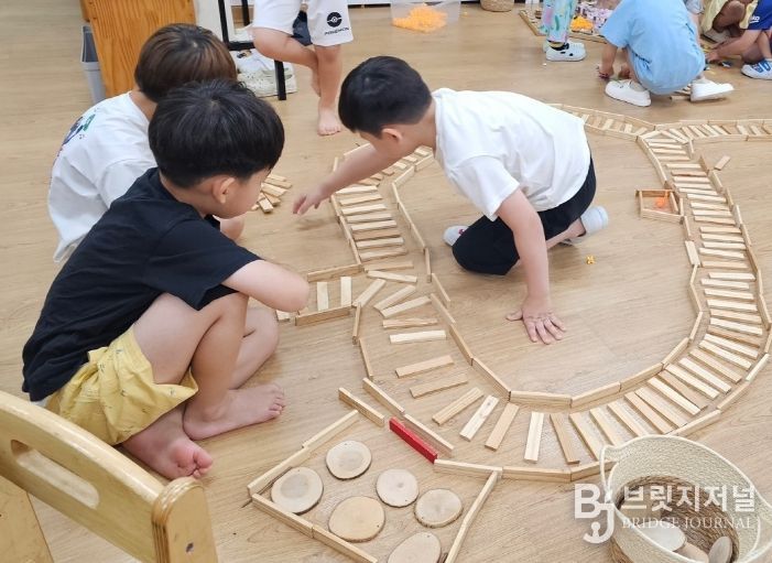 경북교육청, ‘2025 찾아가는 온(溫)놀이 지원 사업’ 12월 5일 마무리(취약지역(군?면) 영유아를 위한 맞춤형 정서?심리 지원 성과!)