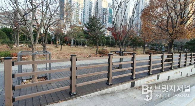 부산진구, 커피박 재활용한 친환경 데크 설치