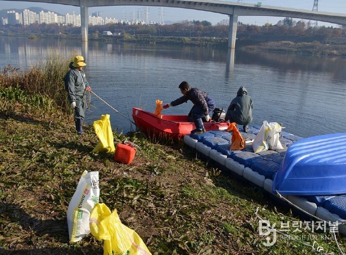 낙동강·금호강 일대에서 철새 건강한 겨울나기 지원