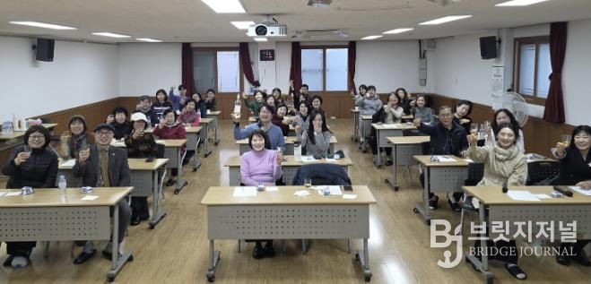 수원시 팔달구 우만2동 주민자치회, 재능기부 '쏙쏙특강' 개최