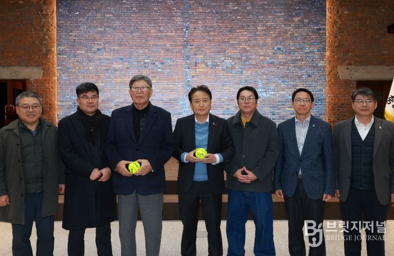 충북도, 야구 원로·협회 임원진 초청 간담회