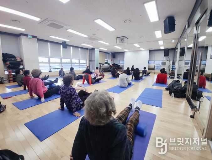 효성건강생활지원센터, 중장년·노년층 대상 ‘스트레칭 건강교실’