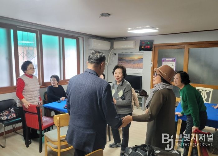고양시 관산동 동장, 새해맞이 경로당 순회 방문 실시