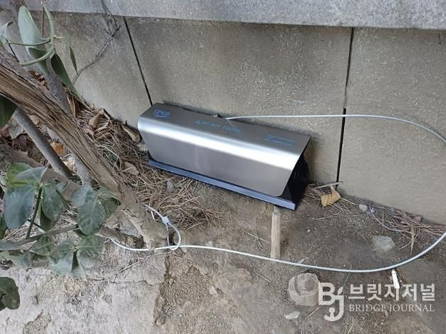 사물인터넷(IoT) 센서가 장착된 쥐덫 장비 성남 정자역 일대 설치