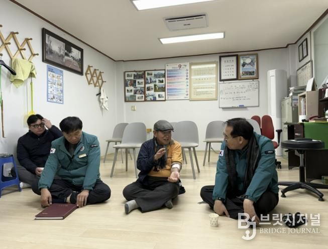 이택수 영동부군수, 한파 대응 현장행정…한파쉼터 운영 상태 점검