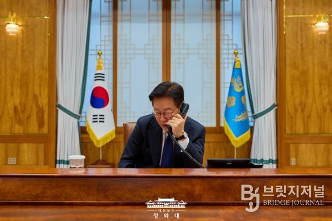 '또 럼' 베트남 당서기장 연임 축하 통화(청와대)