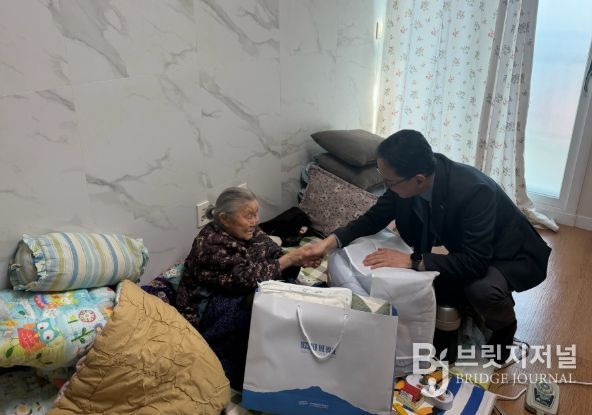 따뜻함 담긴 방한용품 전달