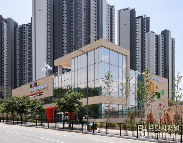 생각자람어린이도서관 전경