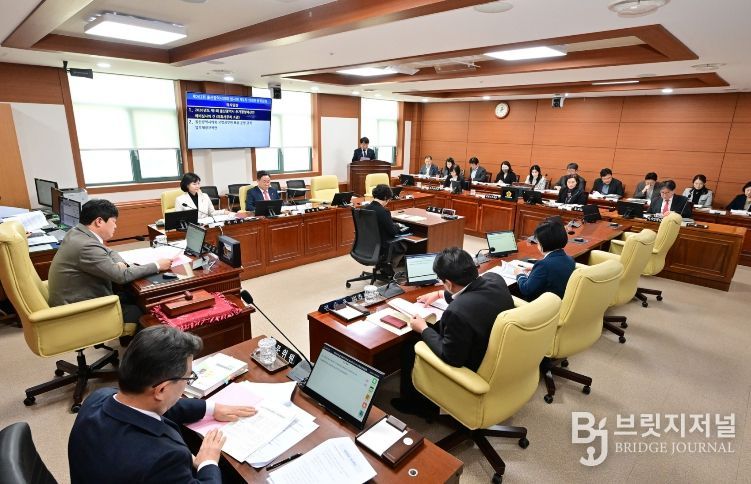 의회운영위원회, 의회사무처 소관 2026년 제1회 추경예산안 등 심사