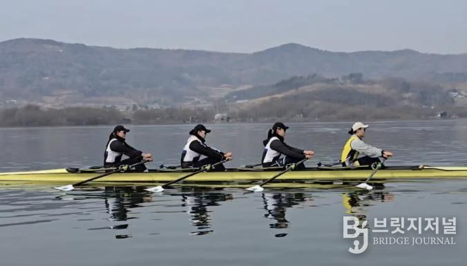 예당호 조정훈련장에서 훈련 중인 예산군 조정팀