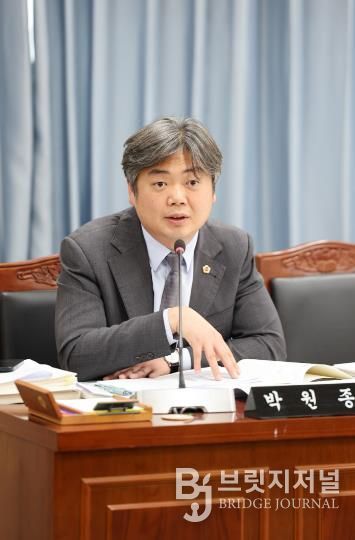 업무보고 중인 박원종 전남도의원