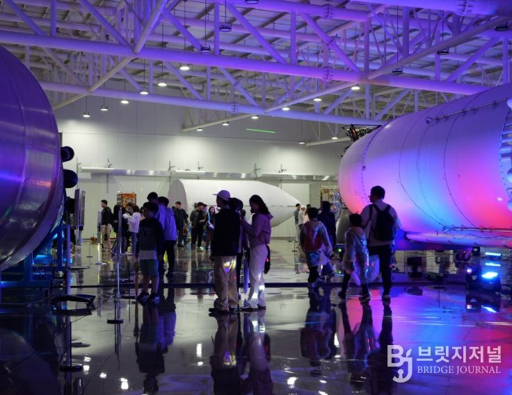 우주항공해설사 ‘실물체 전시관’ 1일 3회 전문 도슨트 투어