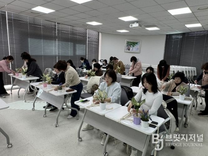 원예 프로그램 진행 사진