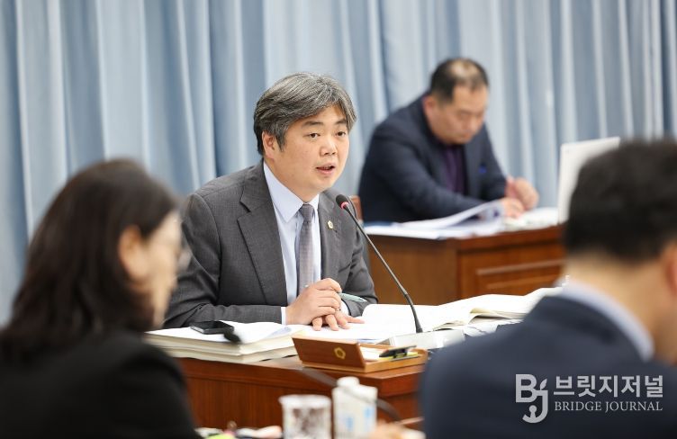 업무보고 중인 박원종 전남도의원