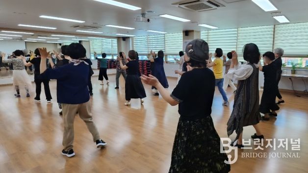 어르신 건강개선 댄스교실