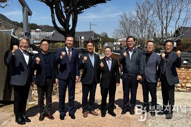 나주시가 지난 23일 수출 유관기관들과 함께 지역 농수산식품 해외 판로 확대 전략 방안을 모색했다.