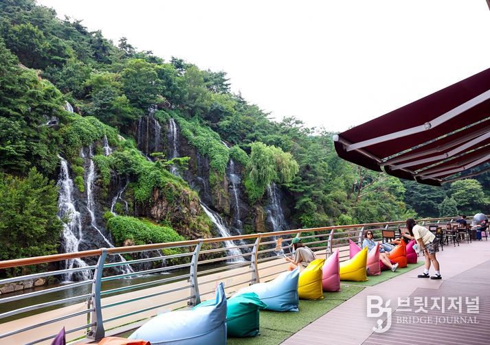 서대문구 소재 ‘카페폭포’