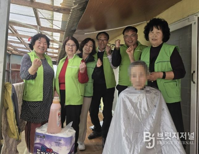 대흥면 찾아가는 이미용 봉사 활동 모습