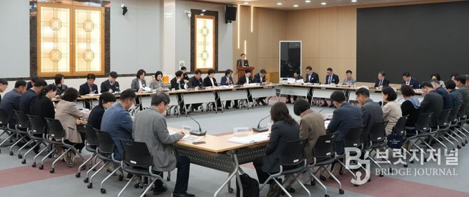 나주시가 지난 30일 대회의실에서 ‘2026년 주민과의 대화 건의사항 추진상황 보고회’를 개최했다.